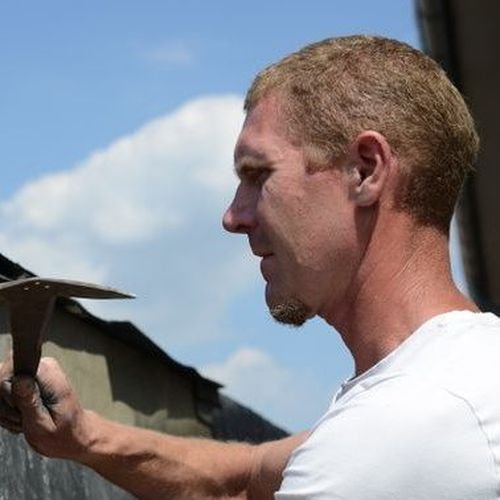 Zijkant-bekleden-met-shingles Dakdekker Joure met nokvorsten